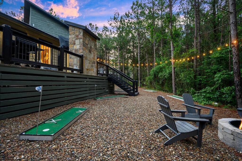 Sleeps 22 • 9 Hole Mini Golf • Amenities • Lake! Broken Bow Exterior photo